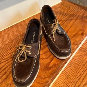Sperry Topsider shoes